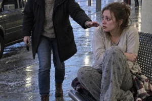 Thanksgiving Morning Call: A Widow’s Courage to Protect Her Daughter